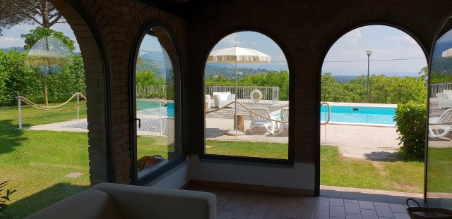 Garden view from the sitting.-room